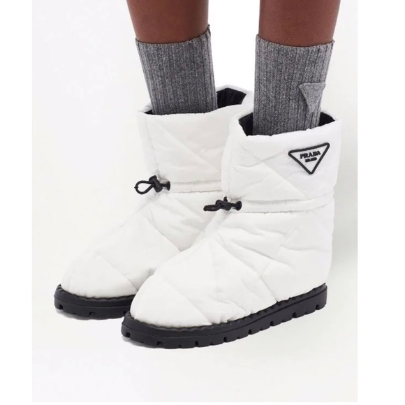 Prada snow boots - Picture 1 of 9